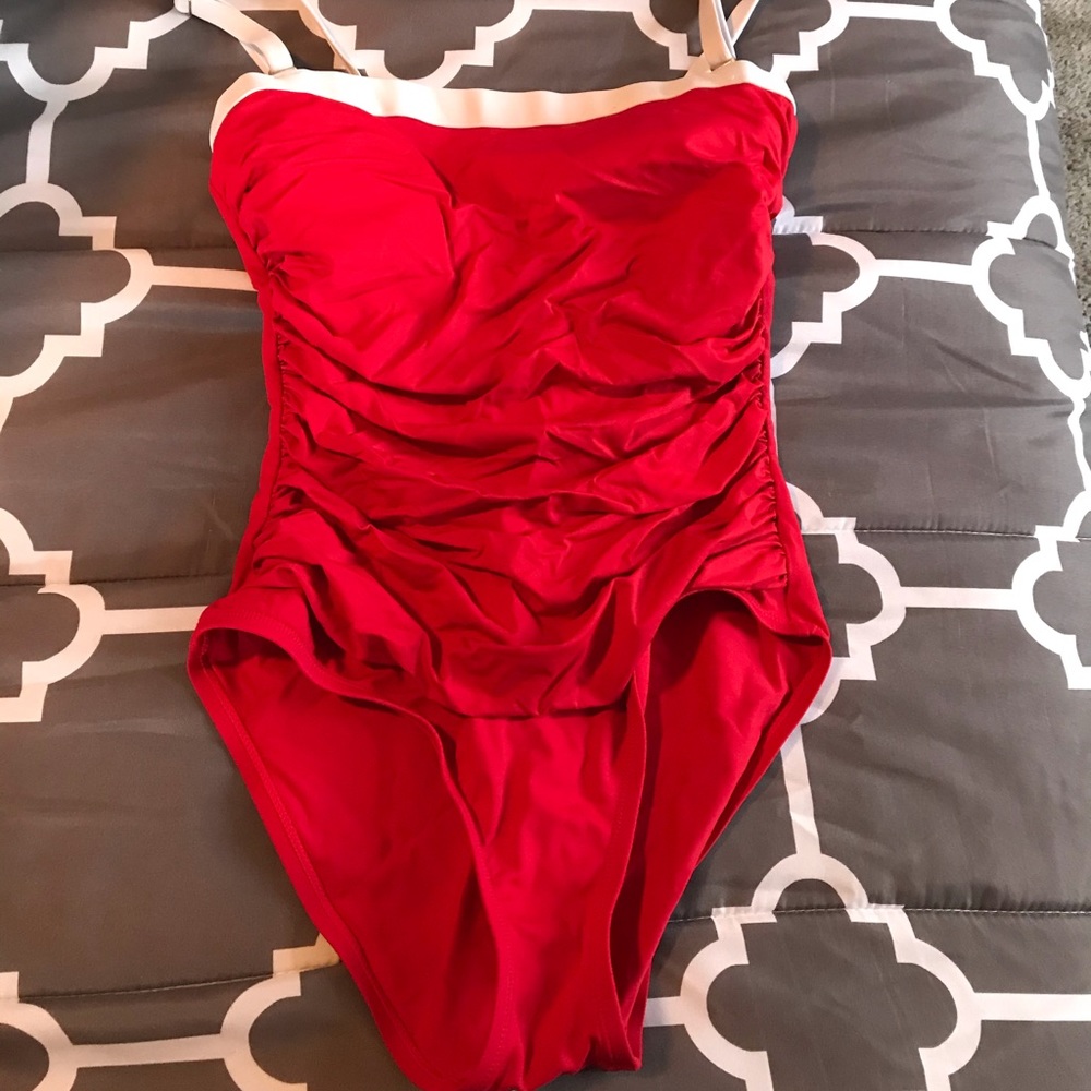One piece red straps/strapless bathing suit